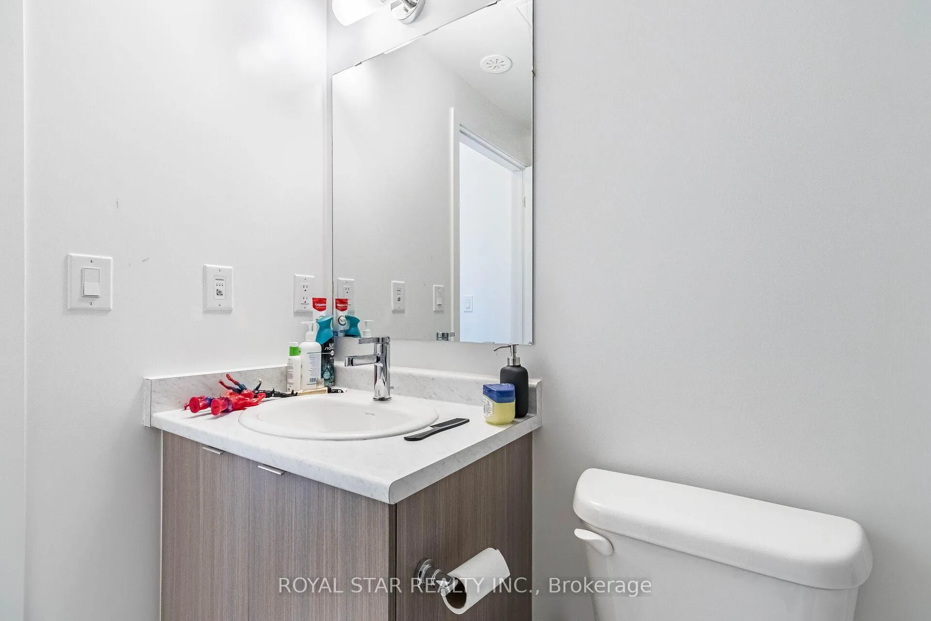 Photo 39 of Unit 401, 120 Canon Jackson Drive, North York, Beechborough-Greenbrook — HOMEH