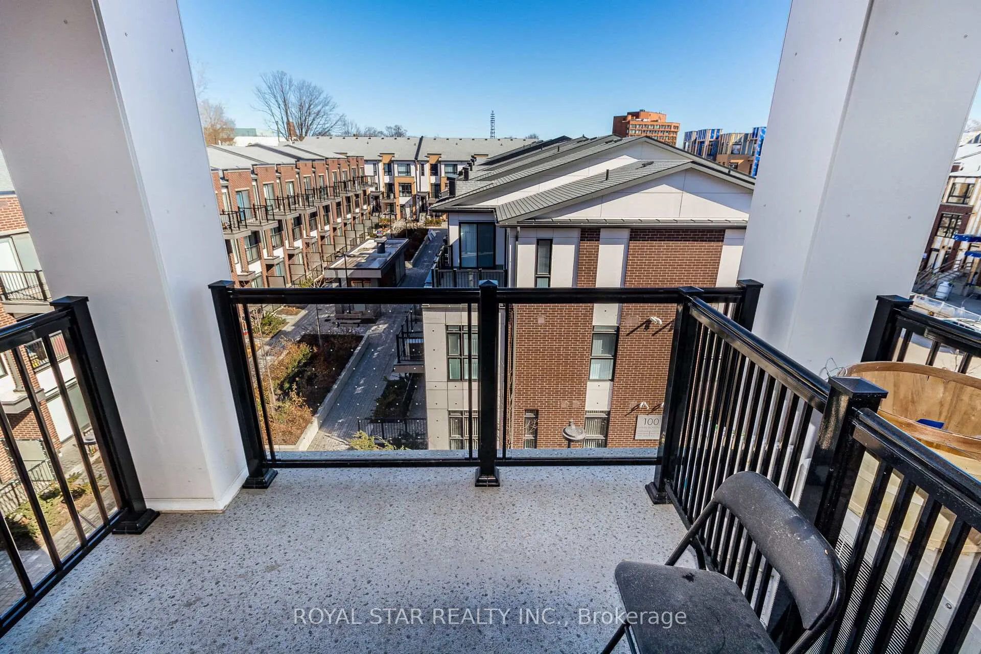 Photo 41 of Unit 401, 120 Canon Jackson Drive, North York, Beechborough-Greenbrook — HOMEH