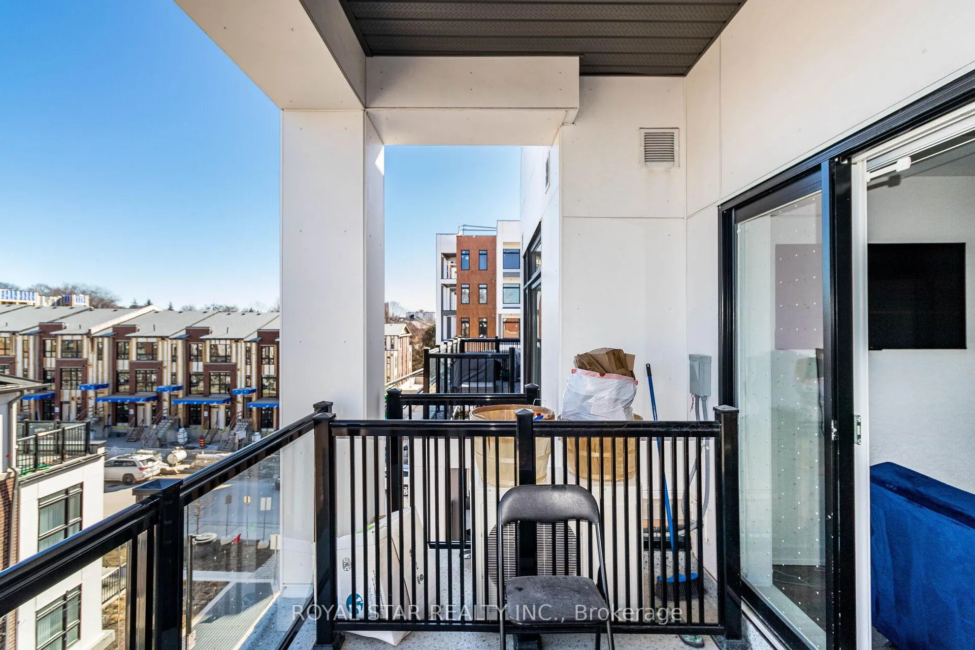 Photo 42 of Unit 401, 120 Canon Jackson Drive, North York, Beechborough-Greenbrook — HOMEH