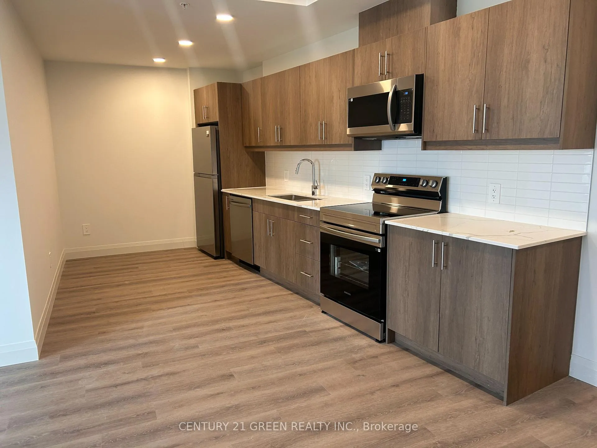 Photo 4 of Unit 1105, 1333 Weber Street E, Kitchener — HOMEH