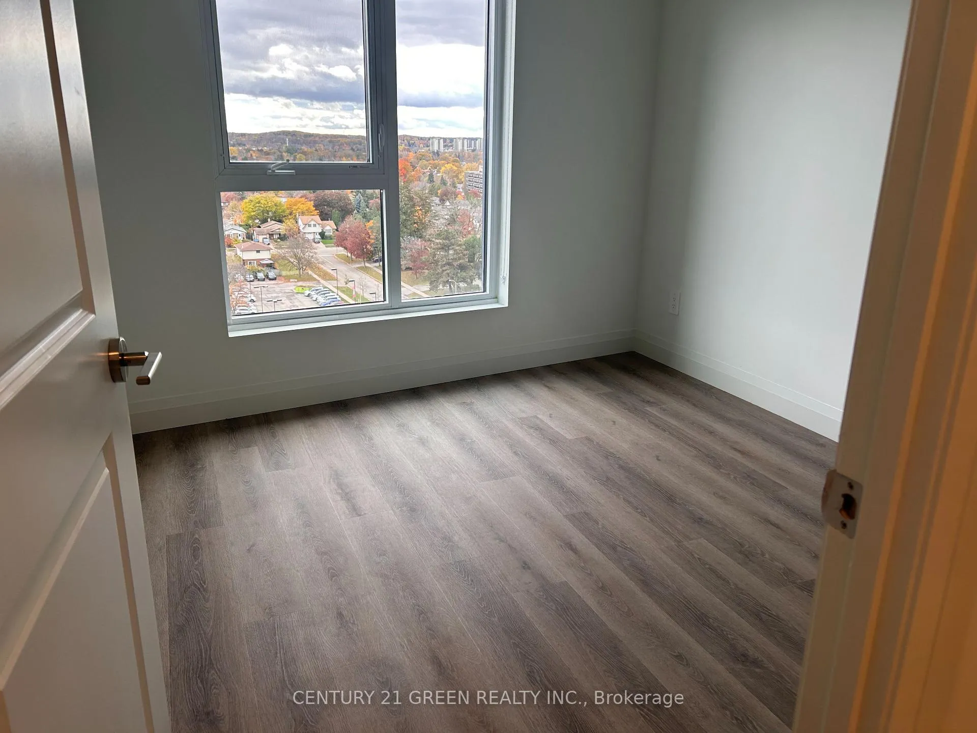 Photo 6 of Unit 1105, 1333 Weber Street E, Kitchener — HOMEH