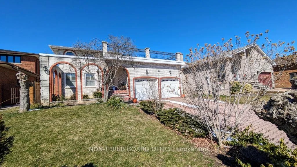 Photo 11 of 32 Albion Falls Boulevard, Hamilton, Trenholme — HOMEH