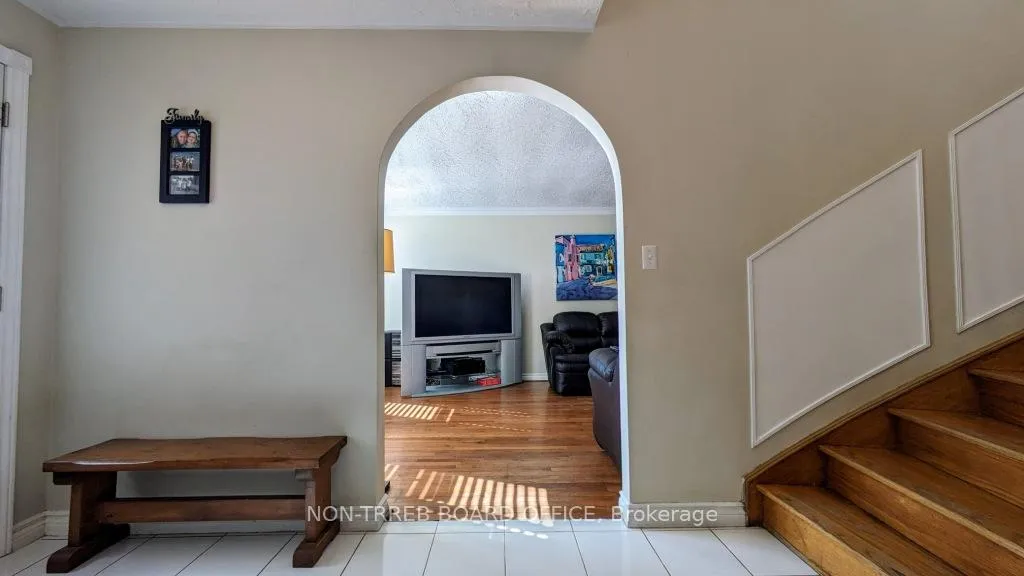 Photo 14 of 32 Albion Falls Boulevard, Hamilton, Trenholme — HOMEH