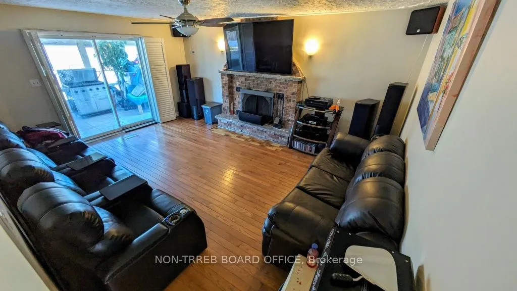 Photo 23 of 32 Albion Falls Boulevard, Hamilton, Trenholme — HOMEH