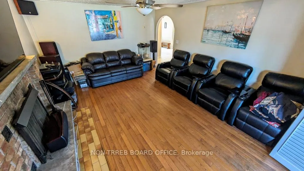 Photo 24 of 32 Albion Falls Boulevard, Hamilton, Trenholme — HOMEH
