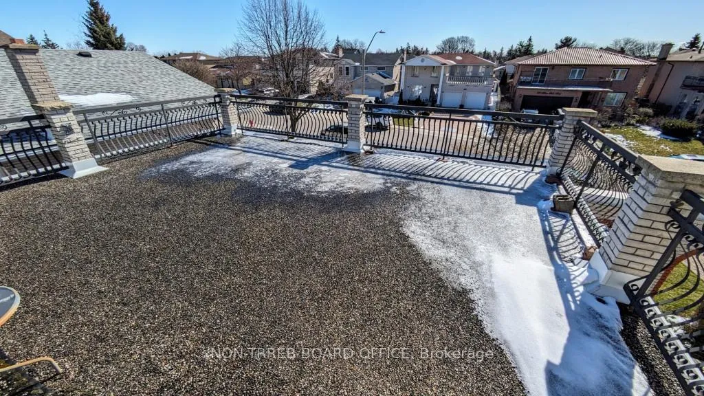Photo 30 of 32 Albion Falls Boulevard, Hamilton, Trenholme — HOMEH