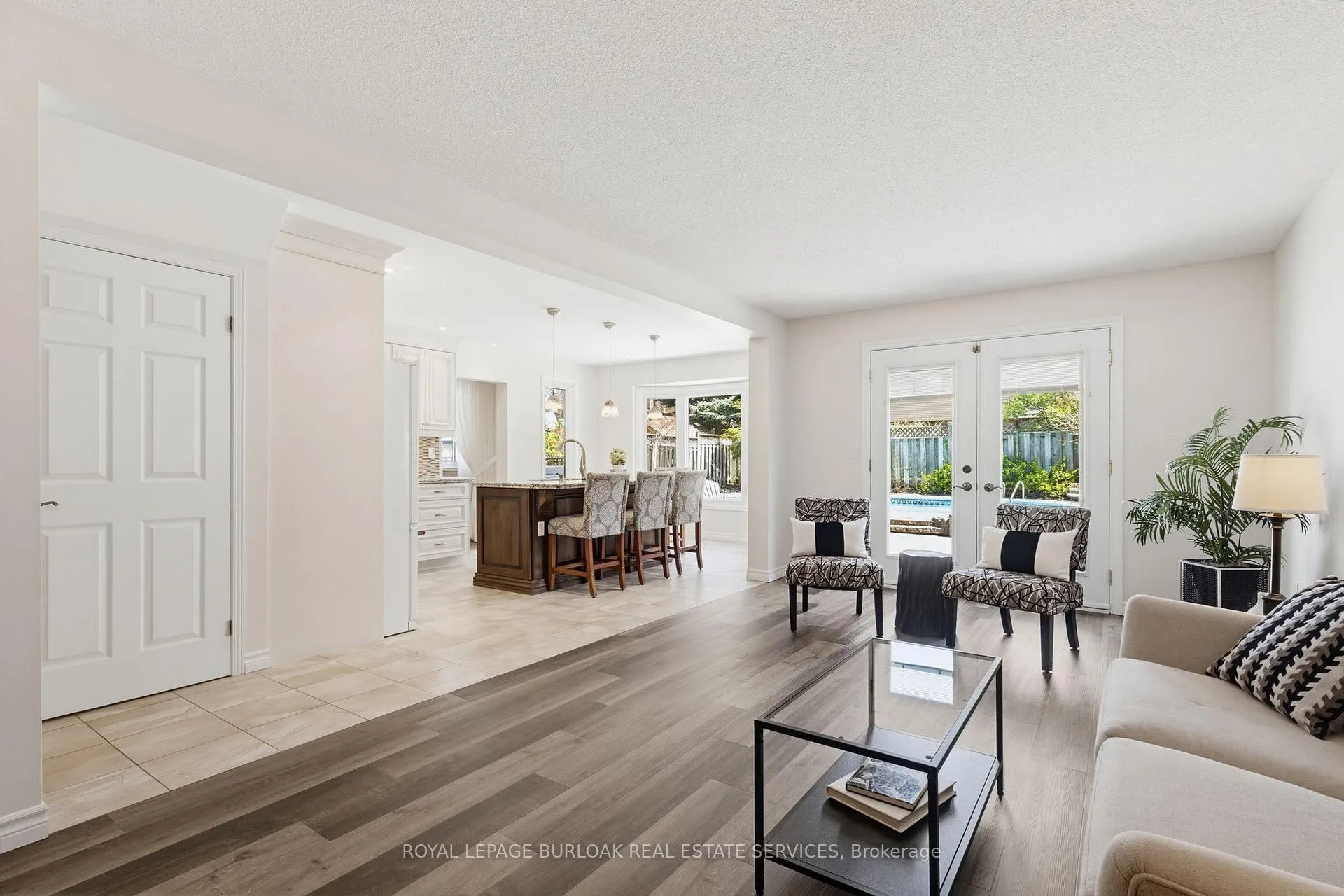 Photo 13 of 106 Maple Drive, Hamilton, Stoney Creek — HOMEH