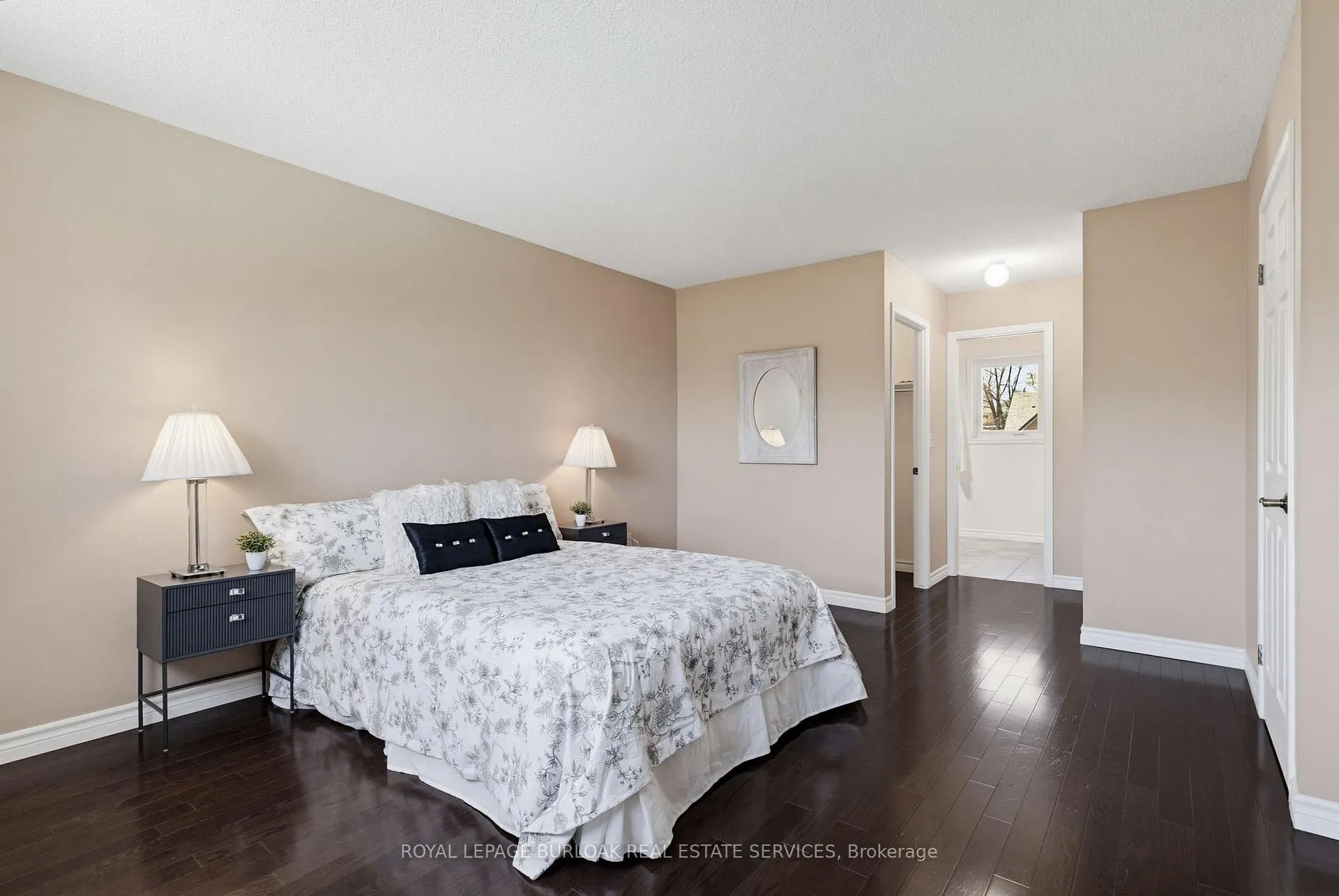 Photo 21 of 106 Maple Drive, Hamilton, Stoney Creek — HOMEH