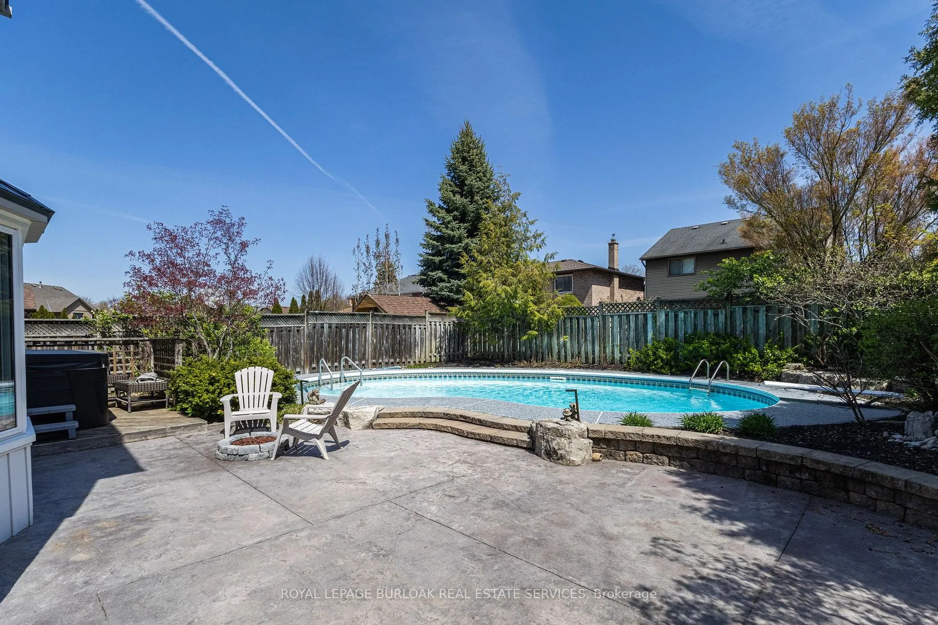 Photo 34 of 106 Maple Drive, Hamilton, Stoney Creek — HOMEH