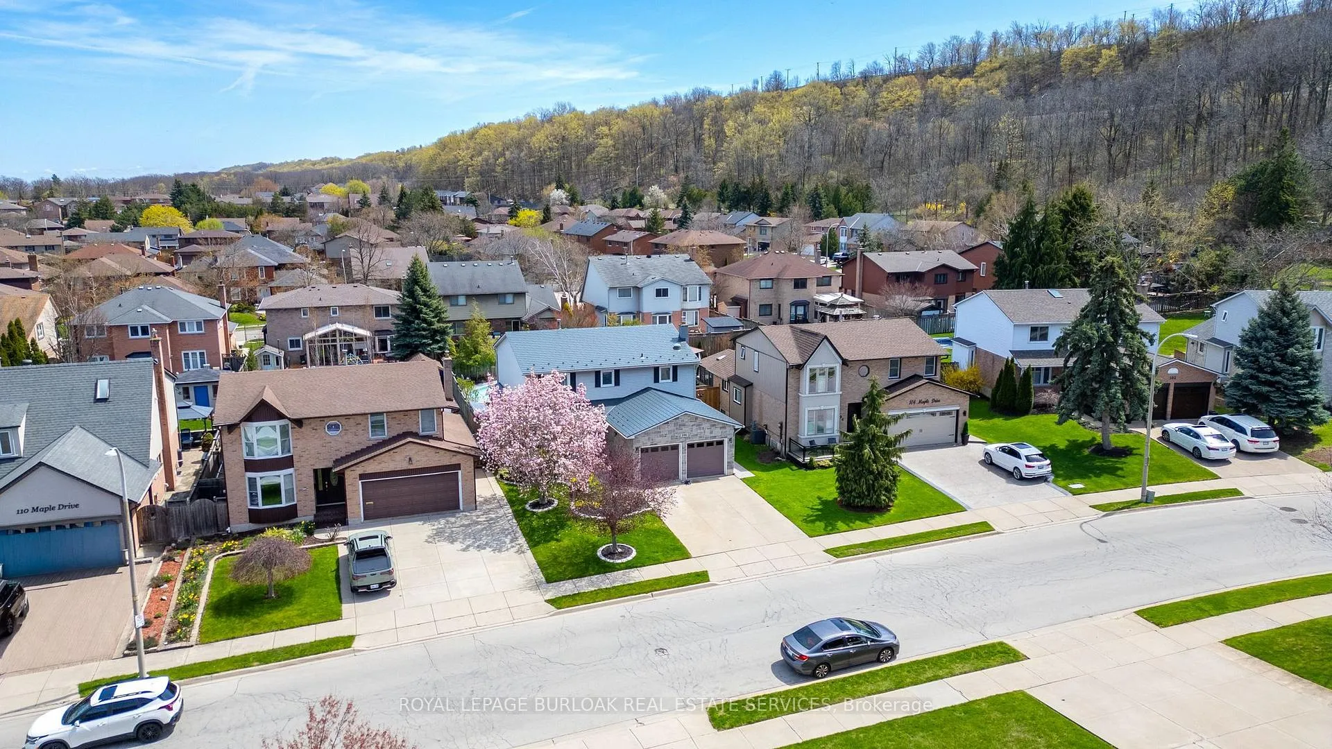 Photo 47 of 106 Maple Drive, Hamilton, Stoney Creek — HOMEH