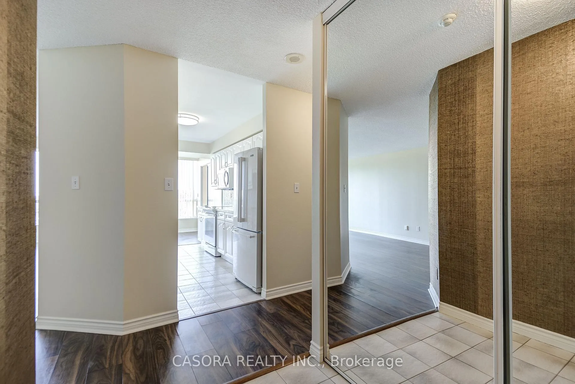 Photo 7 of Unit 1112, 1276 Maple Crossing Boulevard, Burlington, Brant — HOMEH