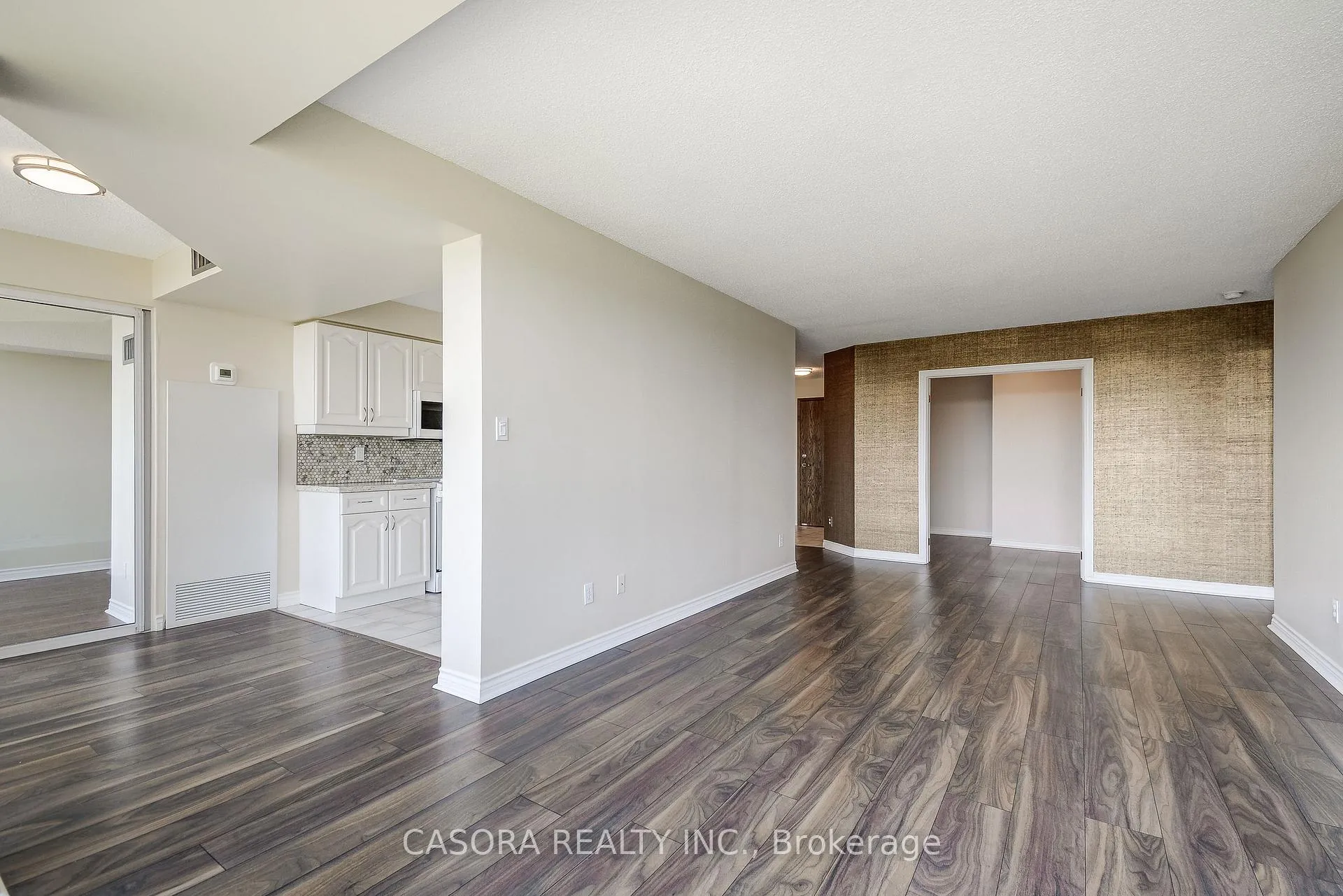Photo 11 of Unit 1112, 1276 Maple Crossing Boulevard, Burlington, Brant — HOMEH