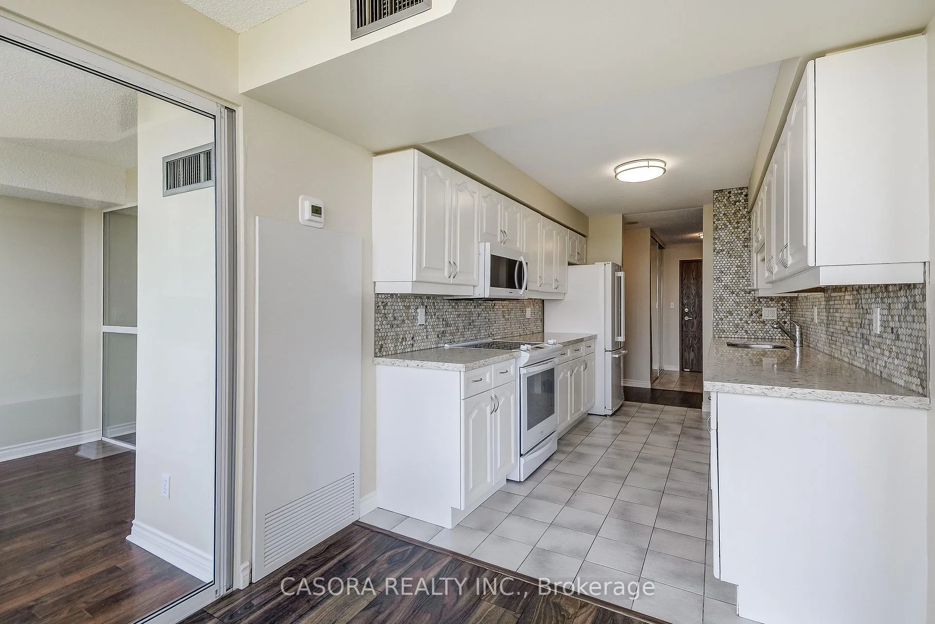 Photo 15 of Unit 1112, 1276 Maple Crossing Boulevard, Burlington, Brant — HOMEH