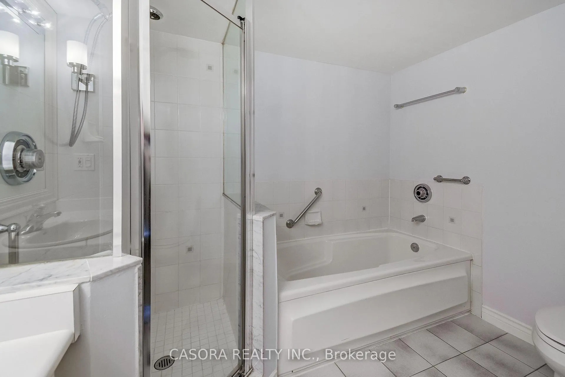 Photo 35 of Unit 1112, 1276 Maple Crossing Boulevard, Burlington, Brant — HOMEH