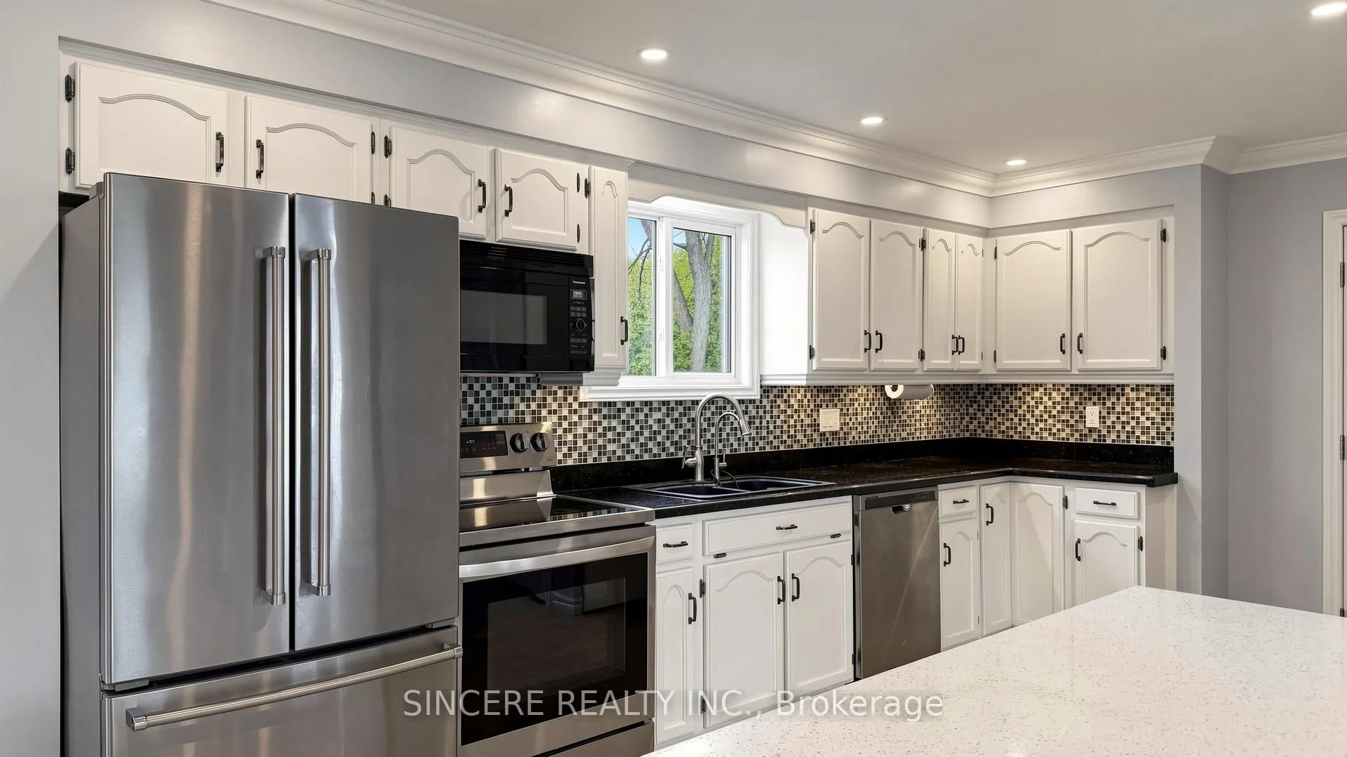 Photo 13 of 592 Canewood Crescent, Waterloo, Lakeshore Village — HOMEH