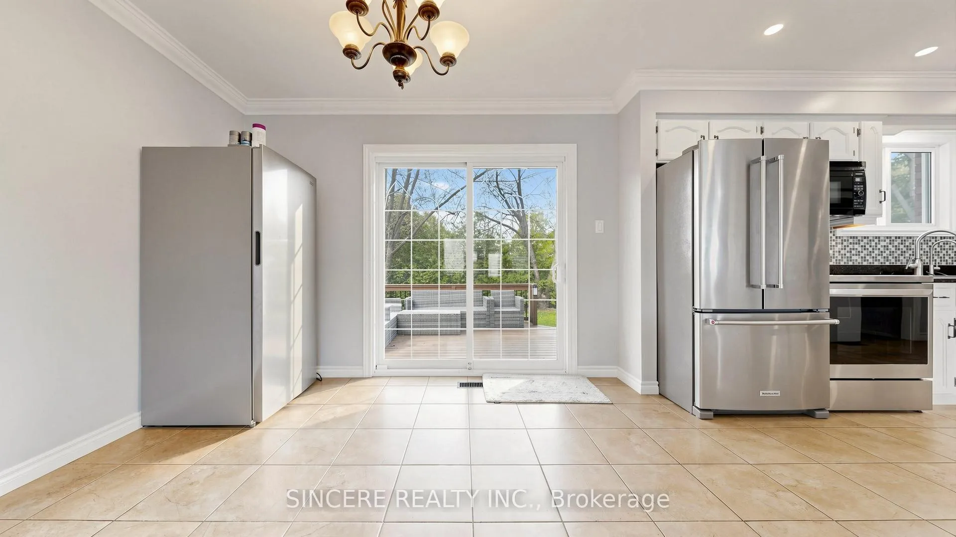 Photo 17 of 592 Canewood Crescent, Waterloo, Lakeshore Village — HOMEH