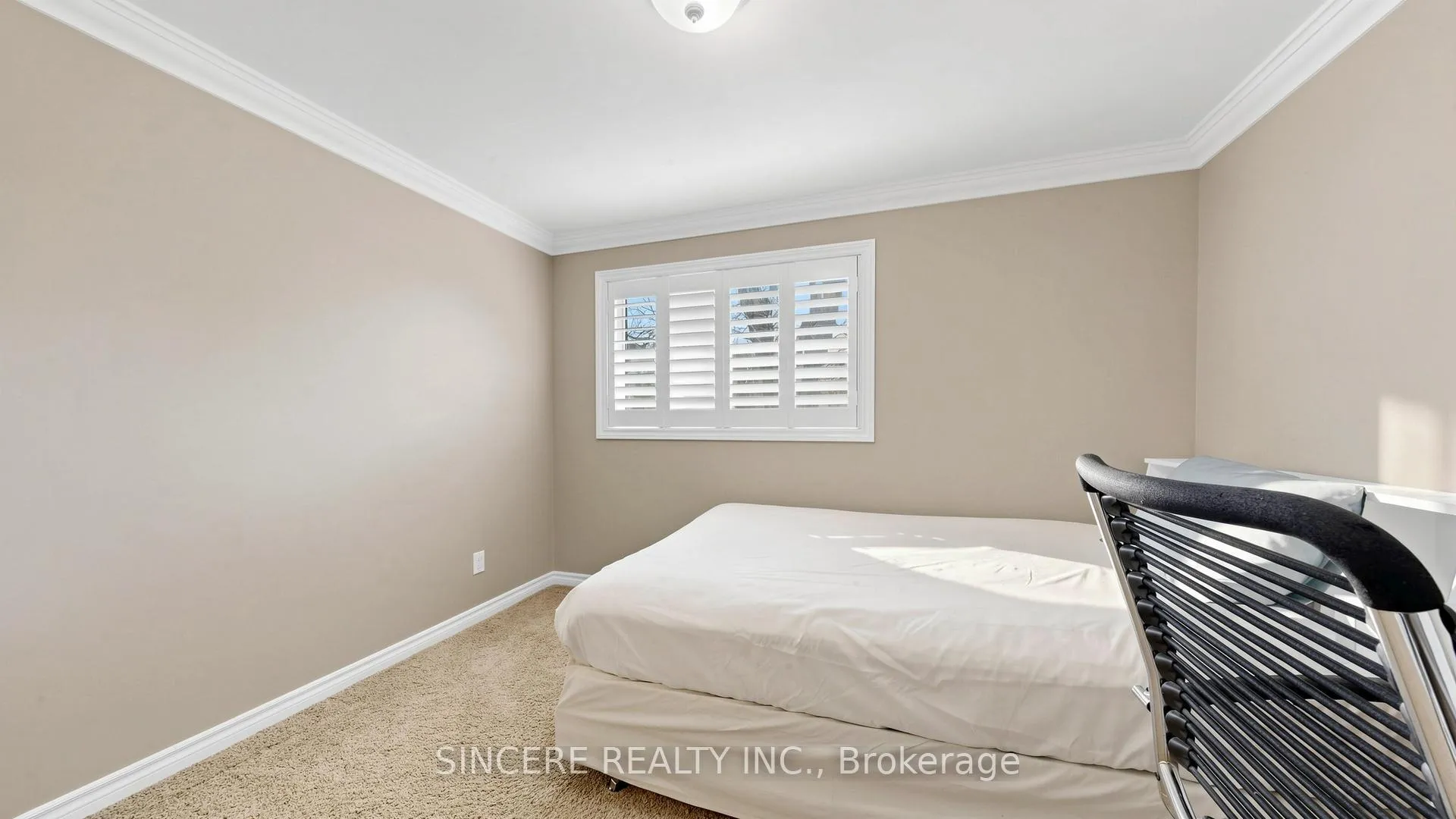 Photo 23 of 592 Canewood Crescent, Waterloo, Lakeshore Village — HOMEH