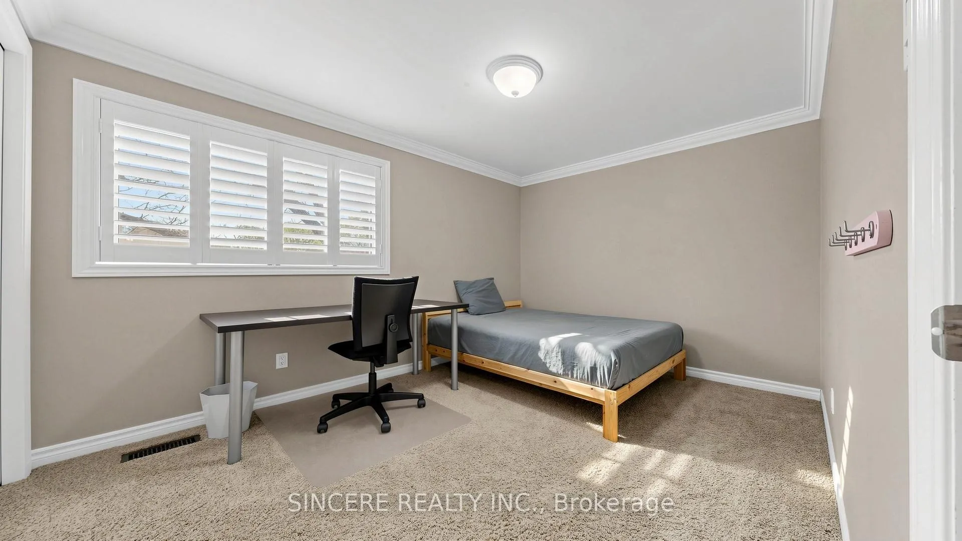 Photo 28 of 592 Canewood Crescent, Waterloo, Lakeshore Village — HOMEH