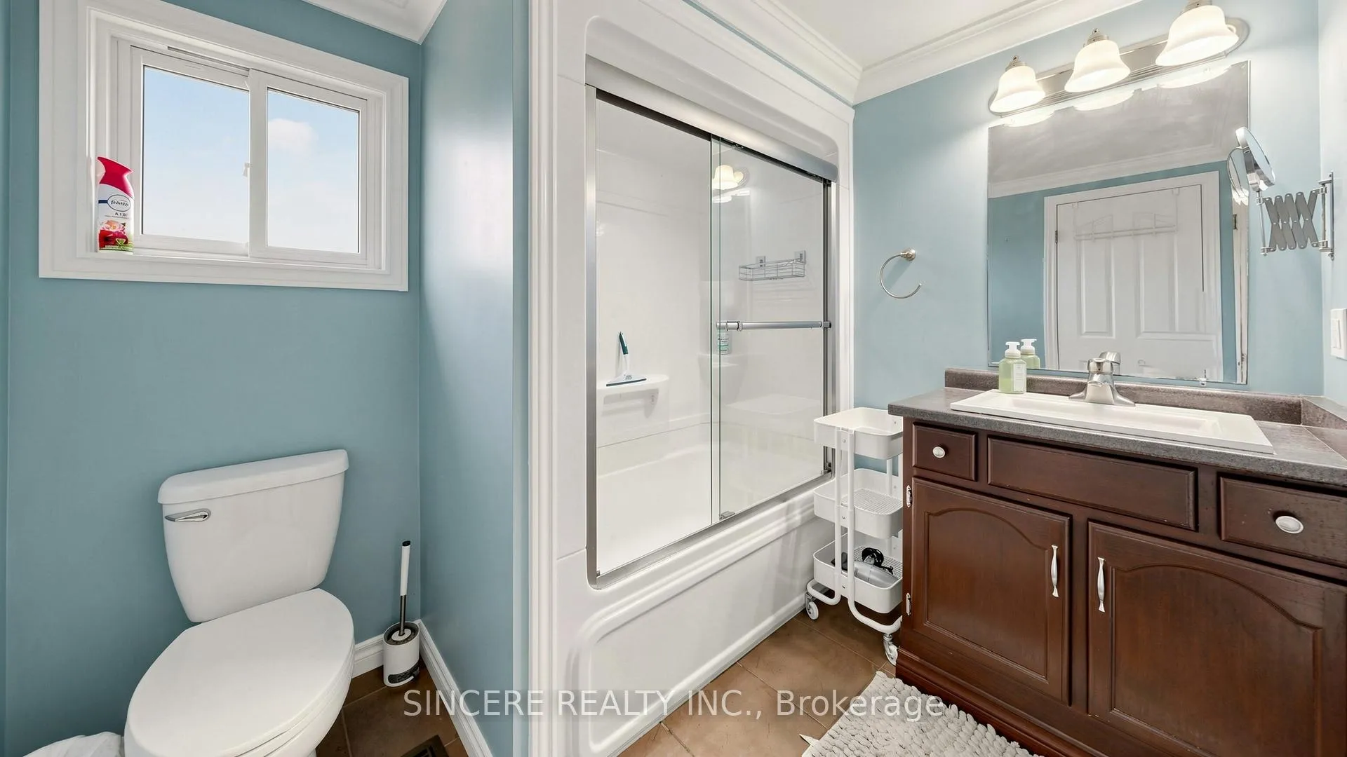 Photo 31 of 592 Canewood Crescent, Waterloo, Lakeshore Village — HOMEH