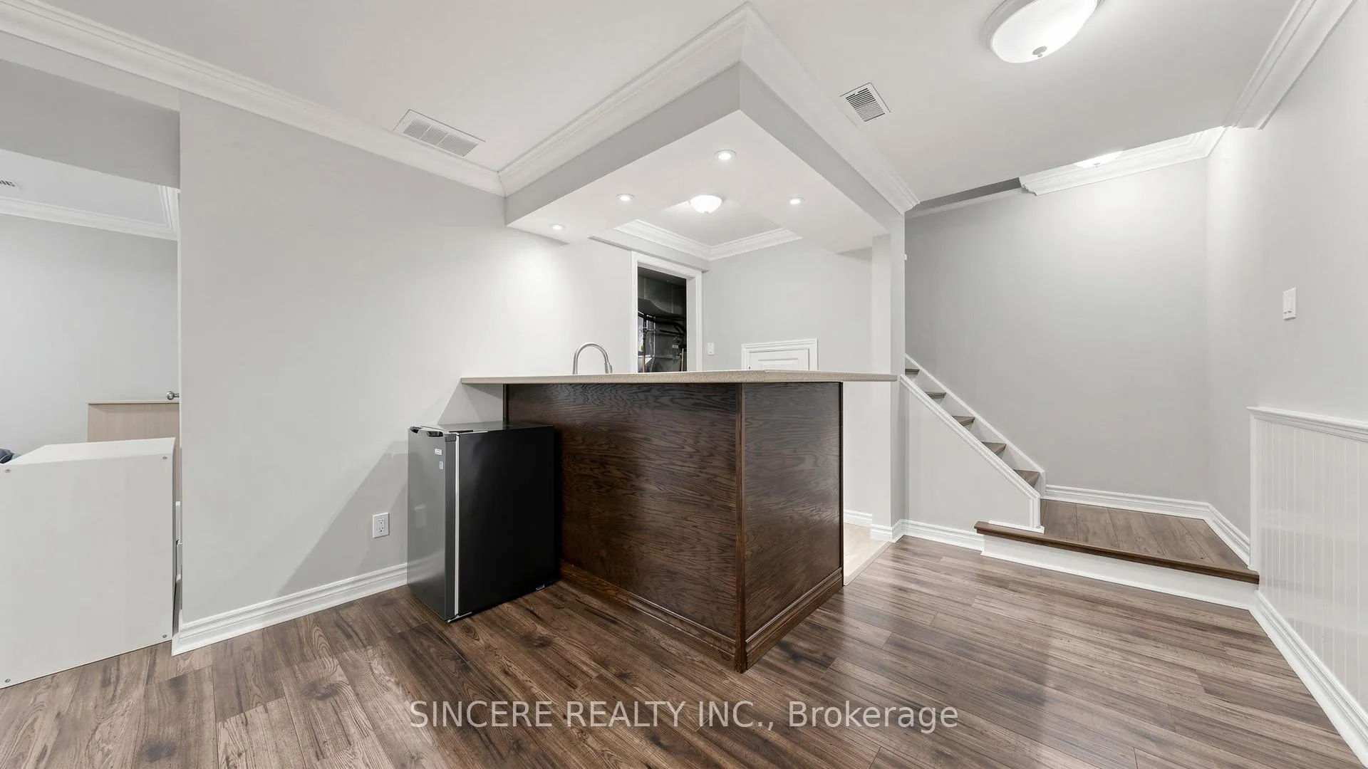 Photo 35 of 592 Canewood Crescent, Waterloo, Lakeshore Village — HOMEH