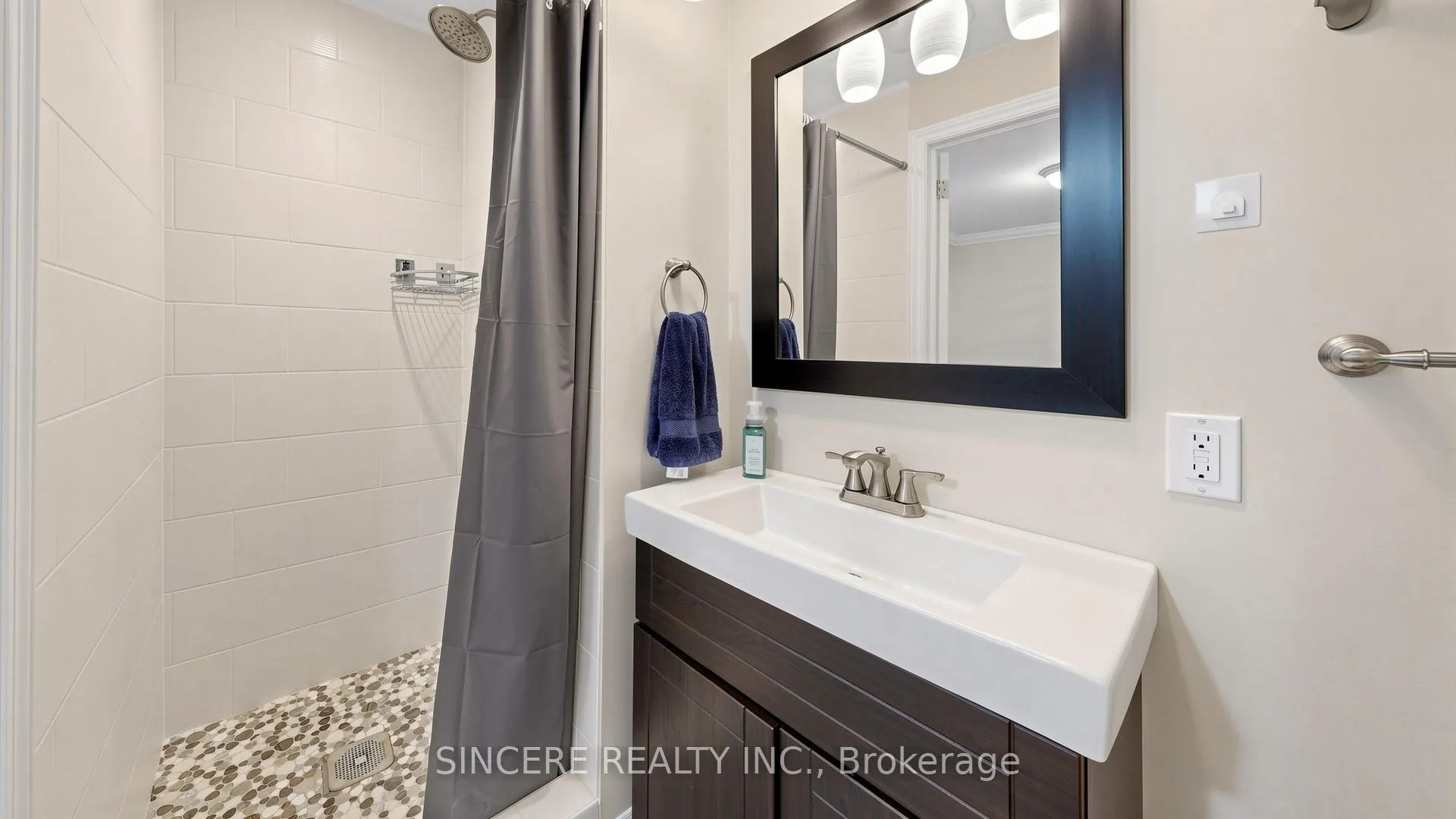Photo 44 of 592 Canewood Crescent, Waterloo, Lakeshore Village — HOMEH
