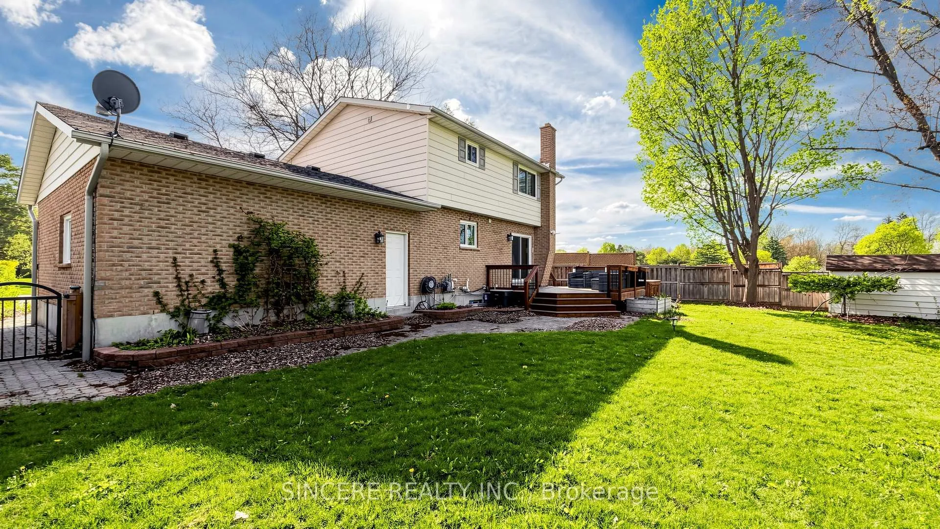 Photo 49 of 592 Canewood Crescent, Waterloo, Lakeshore Village — HOMEH