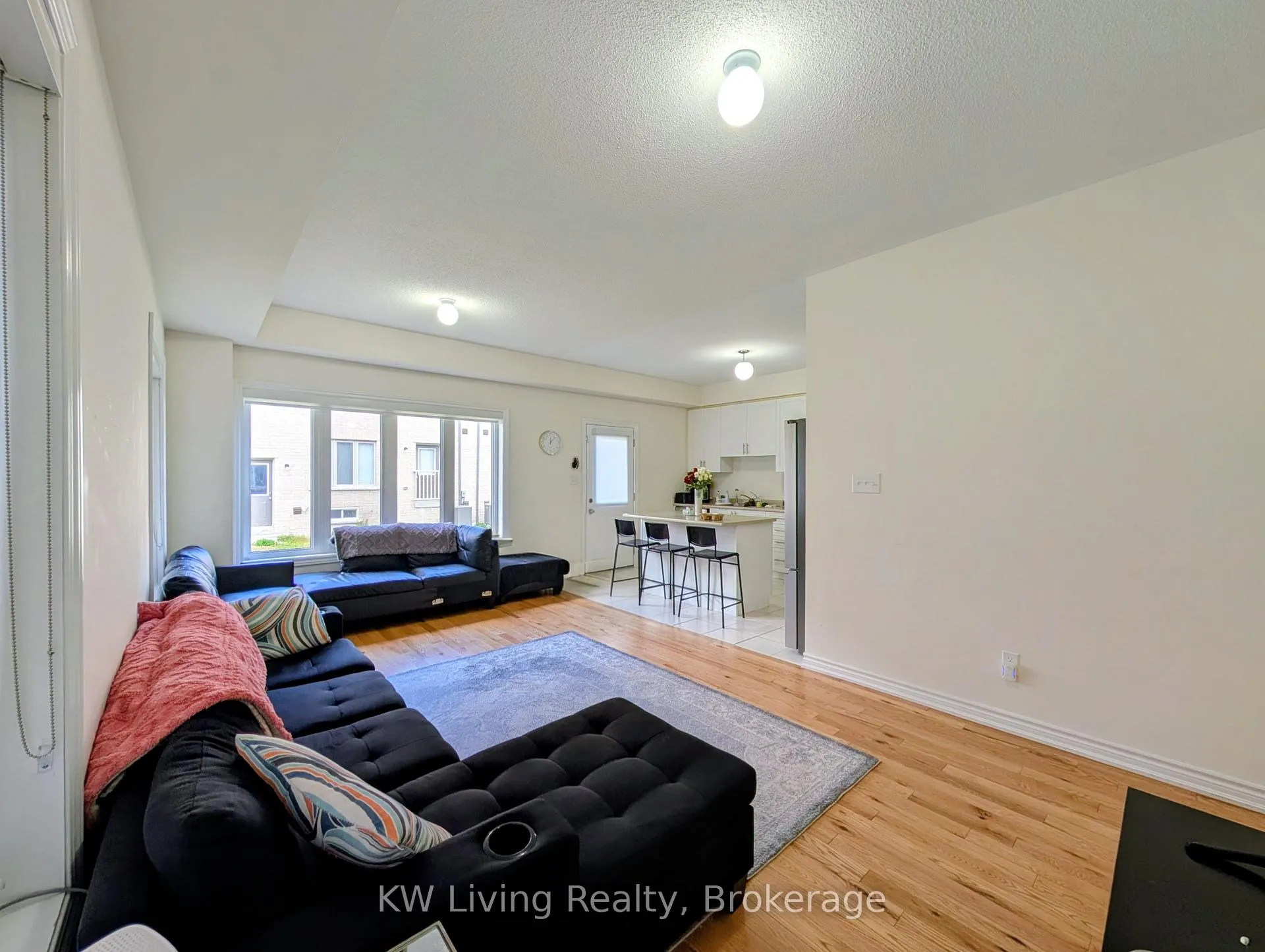 Photo 5 of 1118 Cameo Street, Pickering, Rural Pickering — HOMEH