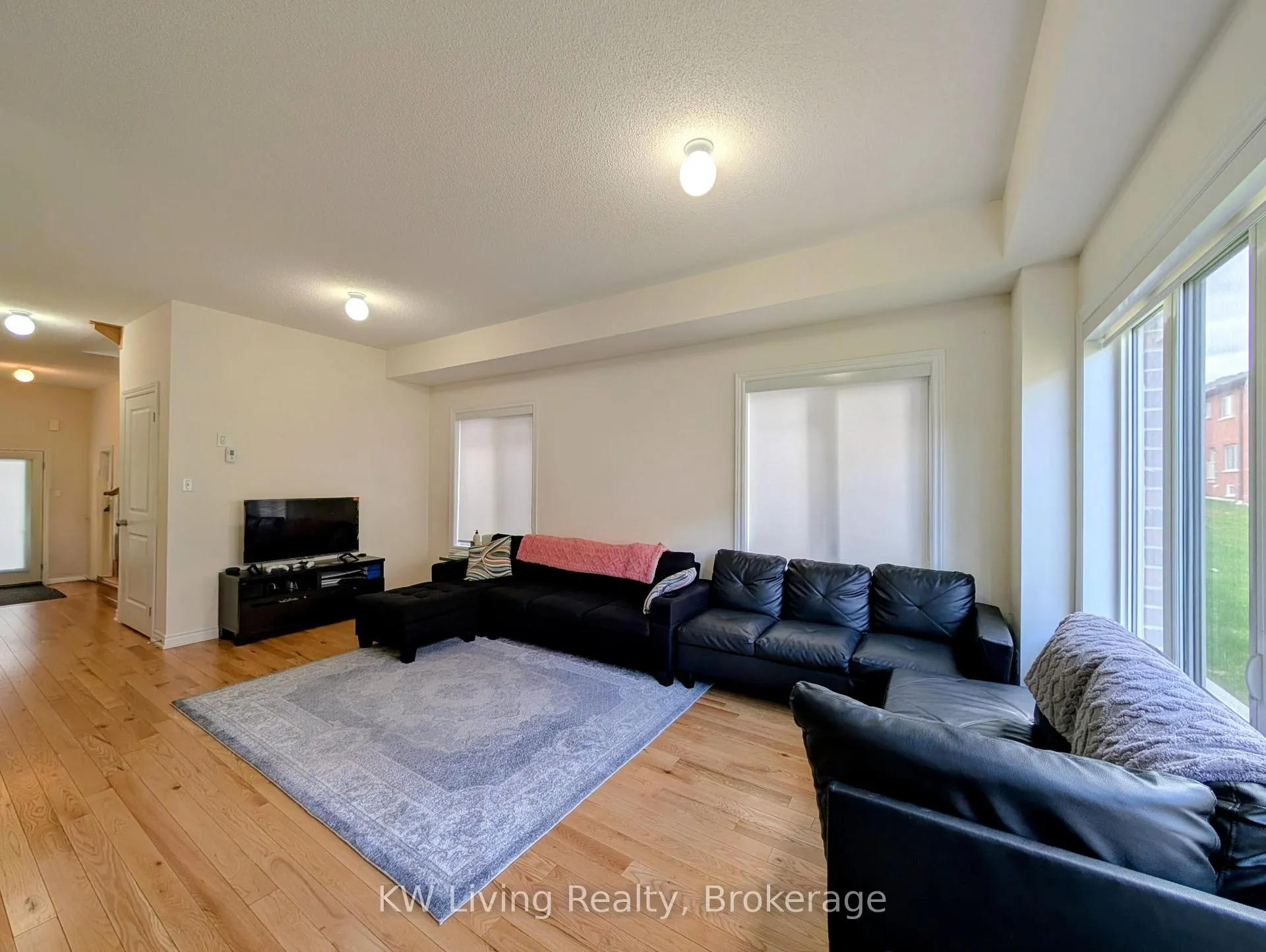 Photo 6 of 1118 Cameo Street, Pickering, Rural Pickering — HOMEH