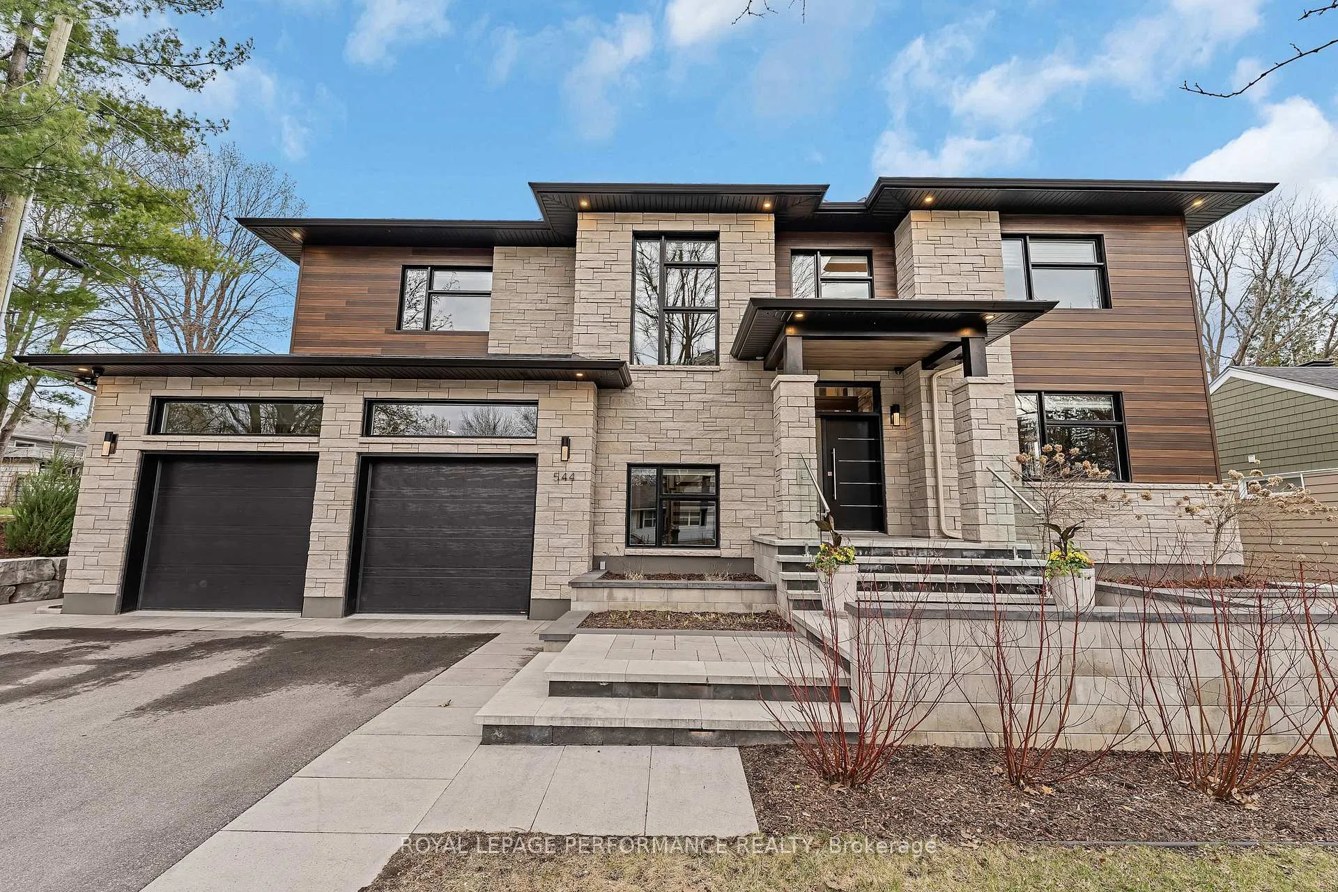 Front of 544 Neighbourhood Way