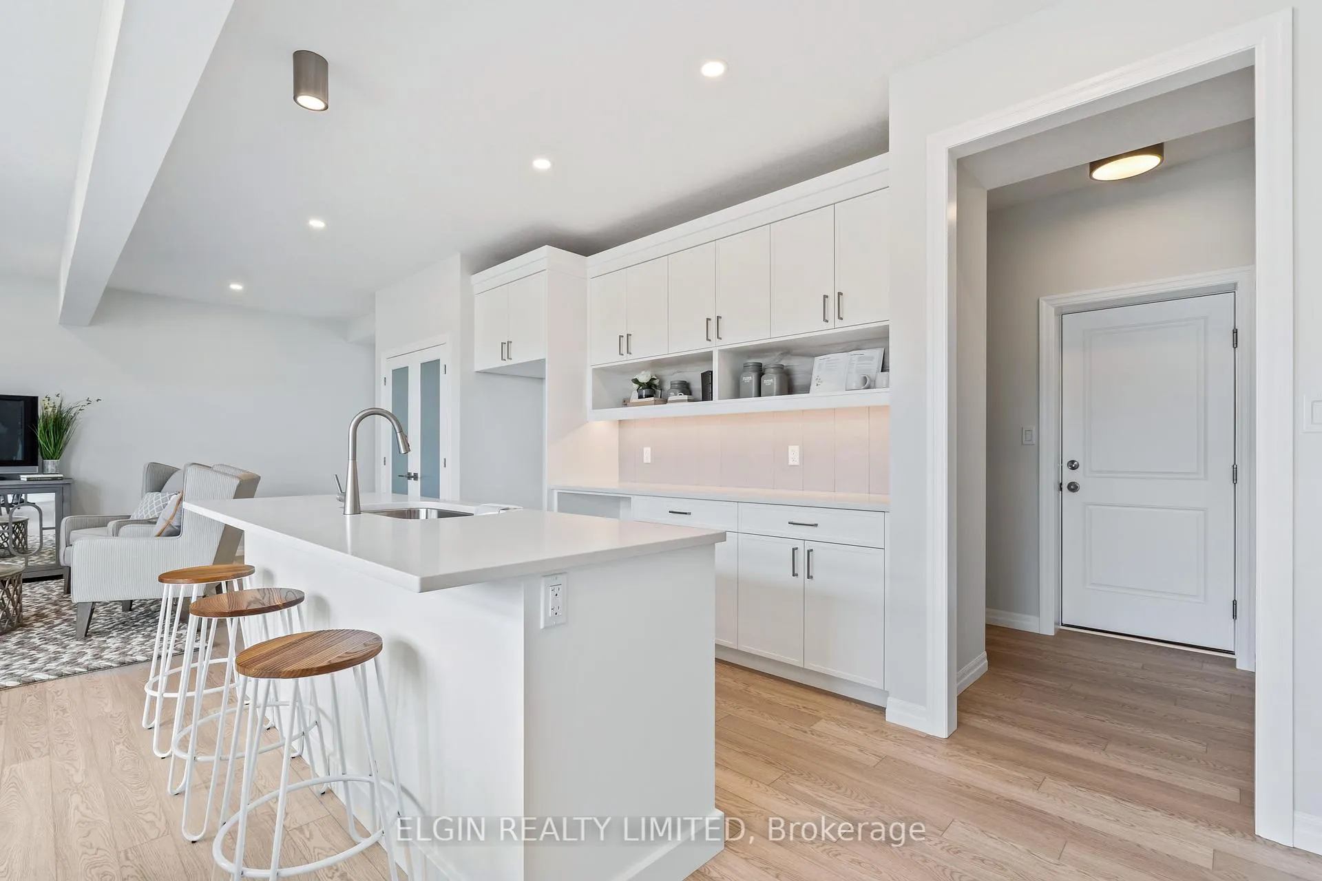 Photo 14 of 37 Hemlock Crescent, Aylmer — HOMEH