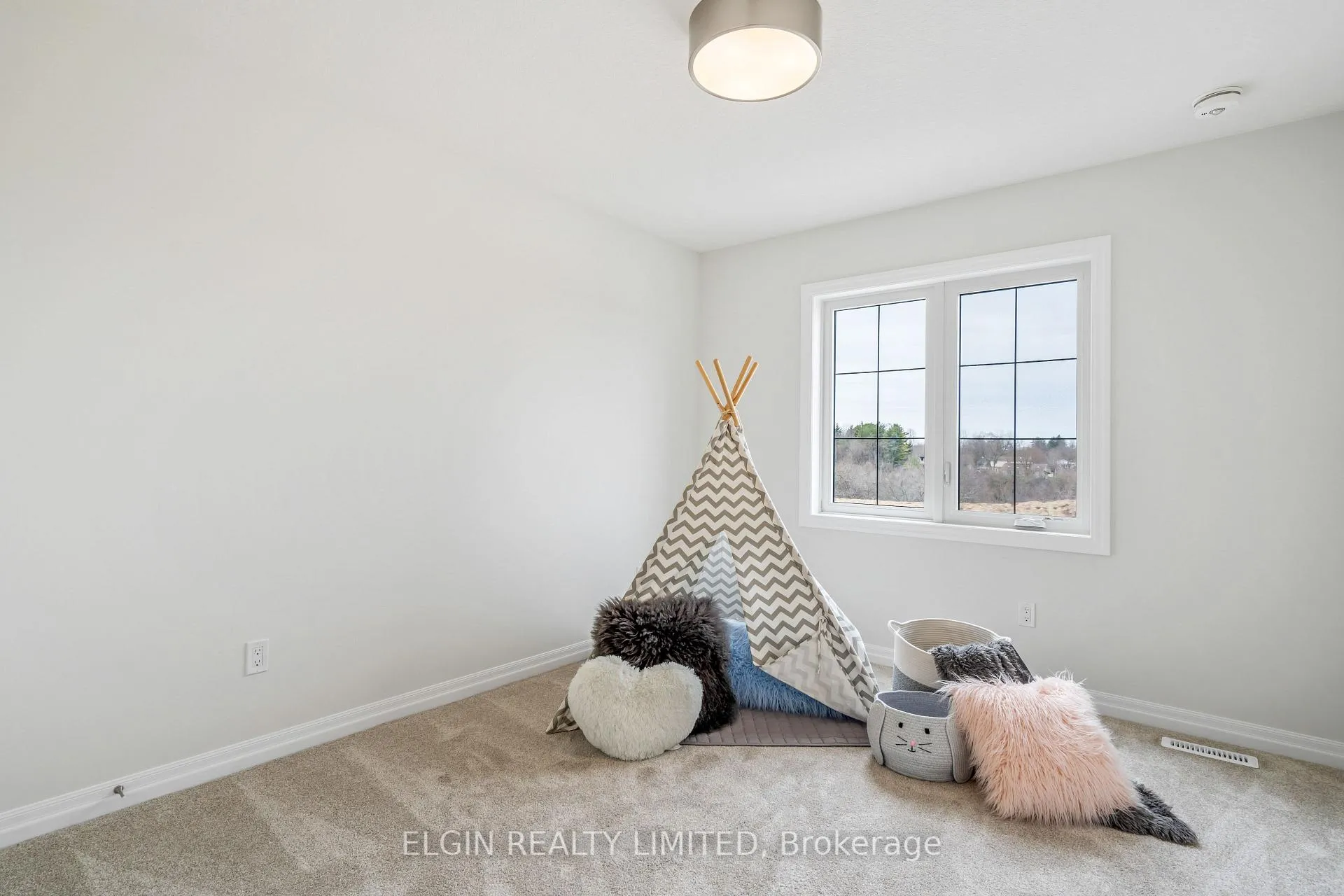 Photo 26 of 37 Hemlock Crescent, Aylmer — HOMEH