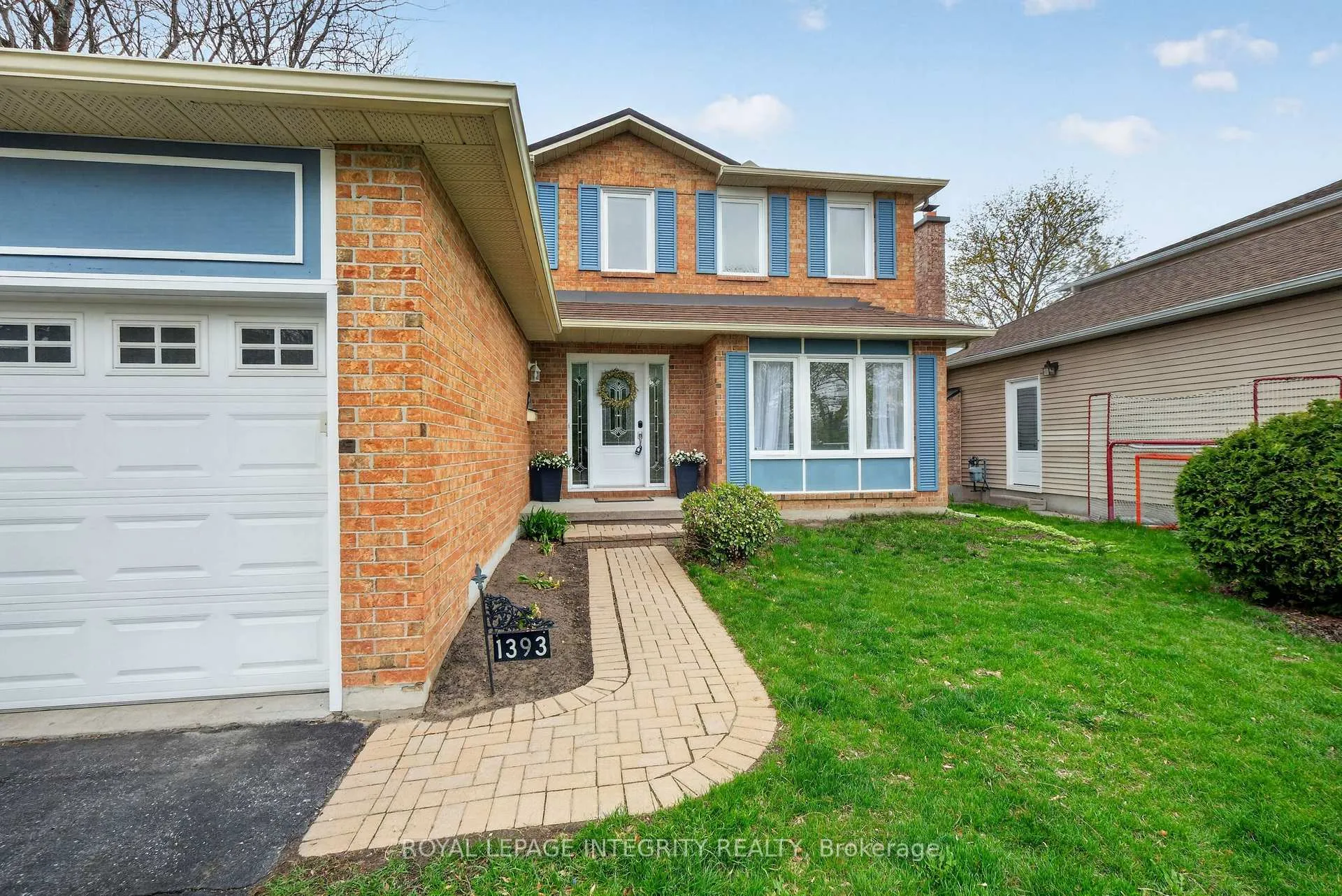 Photo 3 of 1393 Bouton D'Or Way, Ottawa, Bilberry Creek/Queenswood Heights — HOMEH