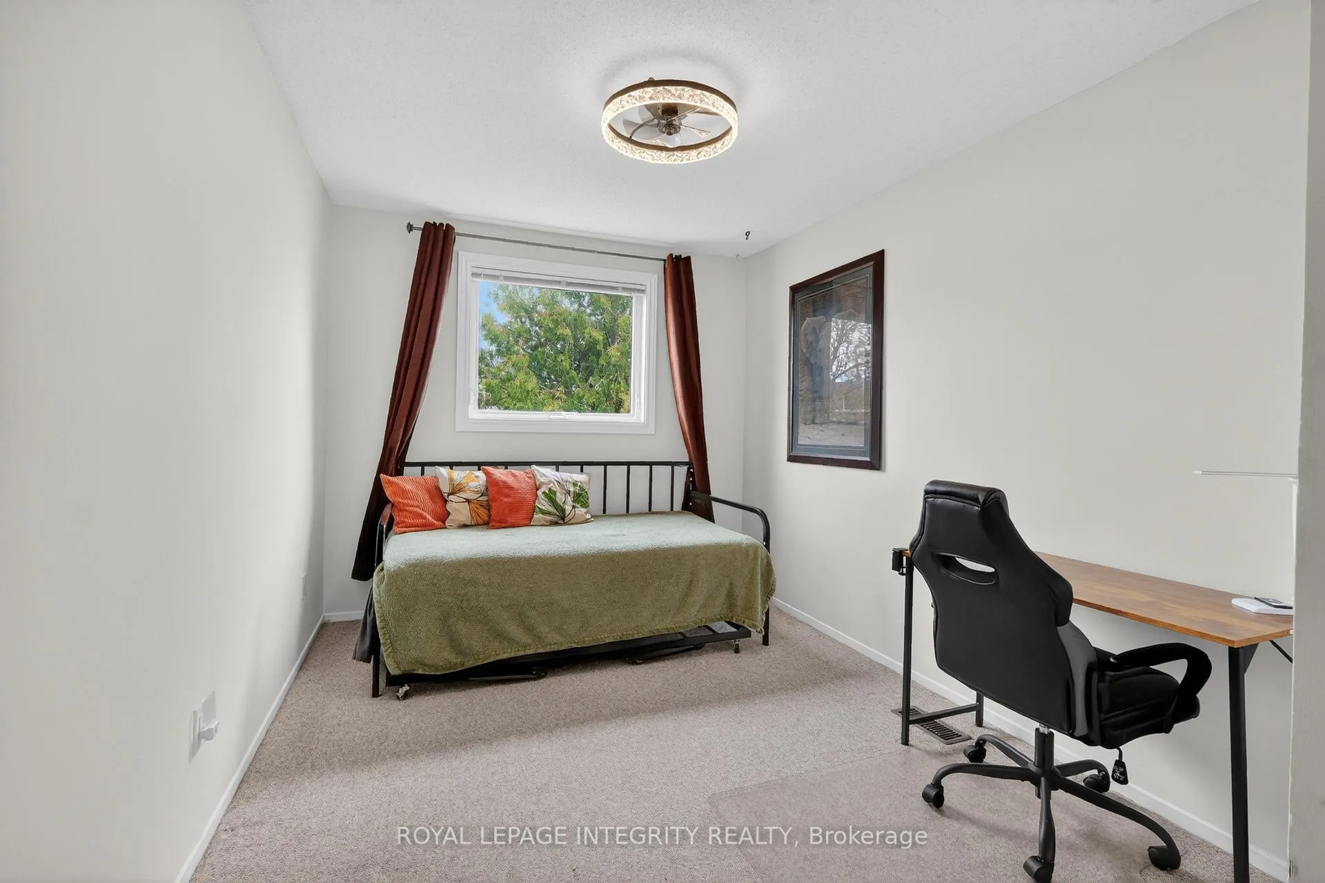Photo 27 of 1393 Bouton D'Or Way, Ottawa, Bilberry Creek/Queenswood Heights — HOMEH