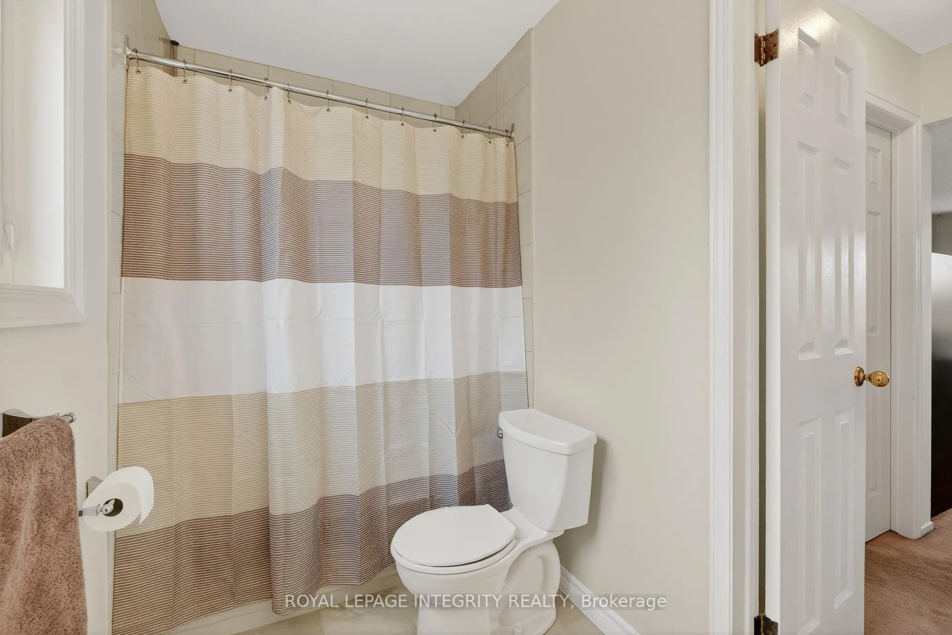 Photo 33 of 1393 Bouton D'Or Way, Ottawa, Bilberry Creek/Queenswood Heights — HOMEH