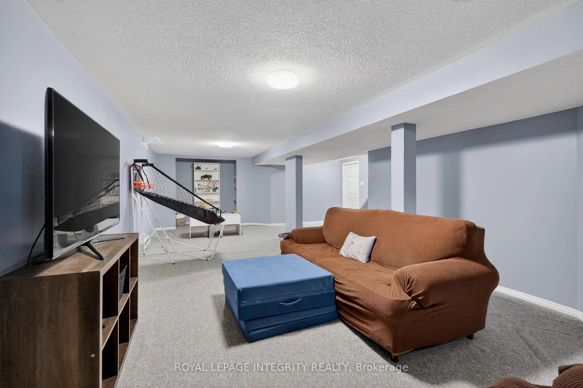 Photo 37 of 1393 Bouton D'Or Way, Ottawa, Bilberry Creek/Queenswood Heights — HOMEH