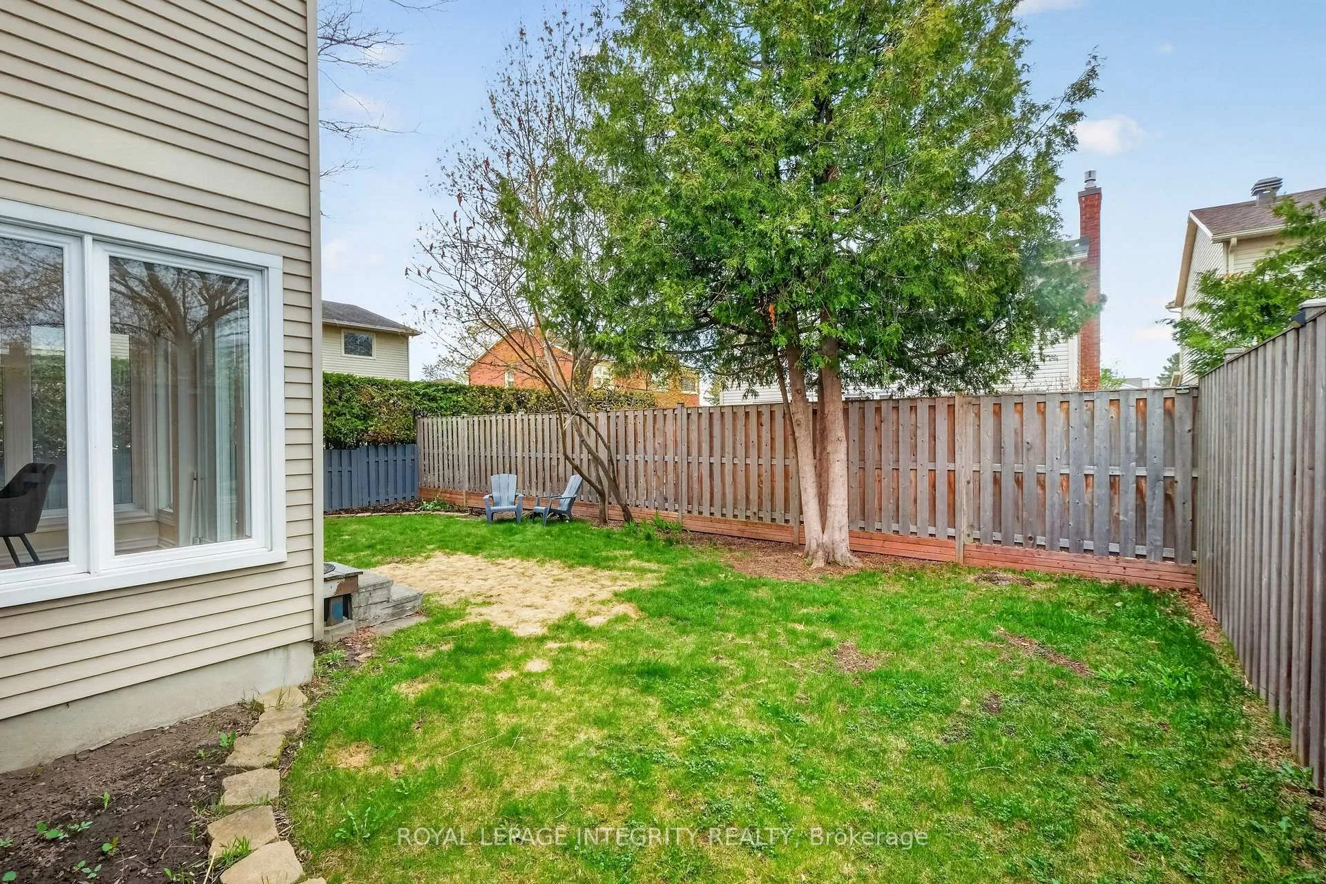 Photo 41 of 1393 Bouton D'Or Way, Ottawa, Bilberry Creek/Queenswood Heights — HOMEH