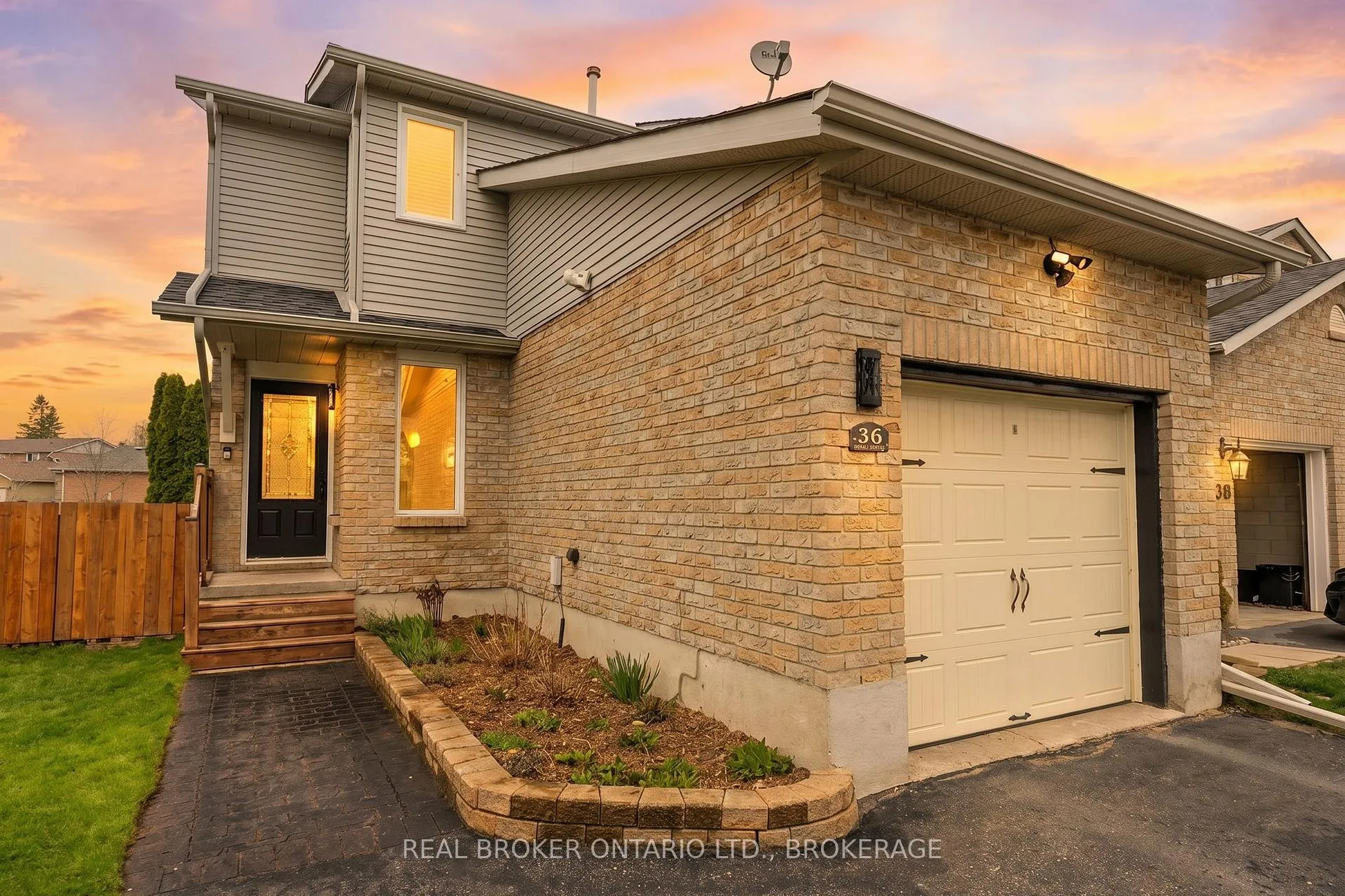Photo 1 of 36 Rose Abbey Drive, Kingston, Kingston East (Incl Barret Crt) — HOMEH