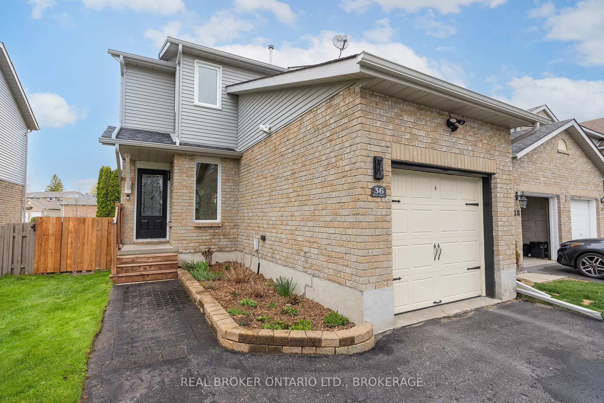 Photo 2 of 36 Rose Abbey Drive, Kingston, Kingston East (Incl Barret Crt) — HOMEH