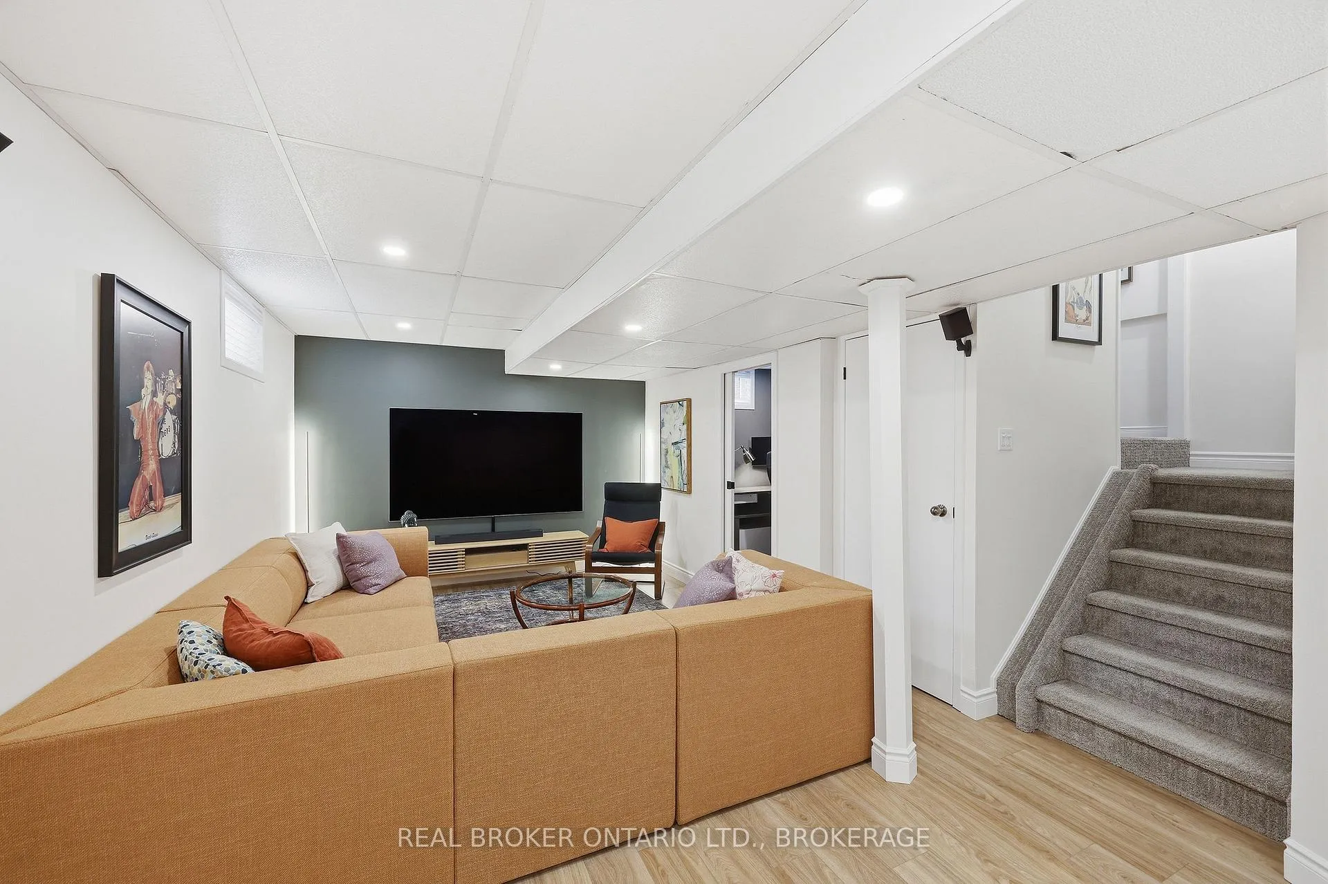Photo 30 of 36 Rose Abbey Drive, Kingston, Kingston East (Incl Barret Crt) — HOMEH