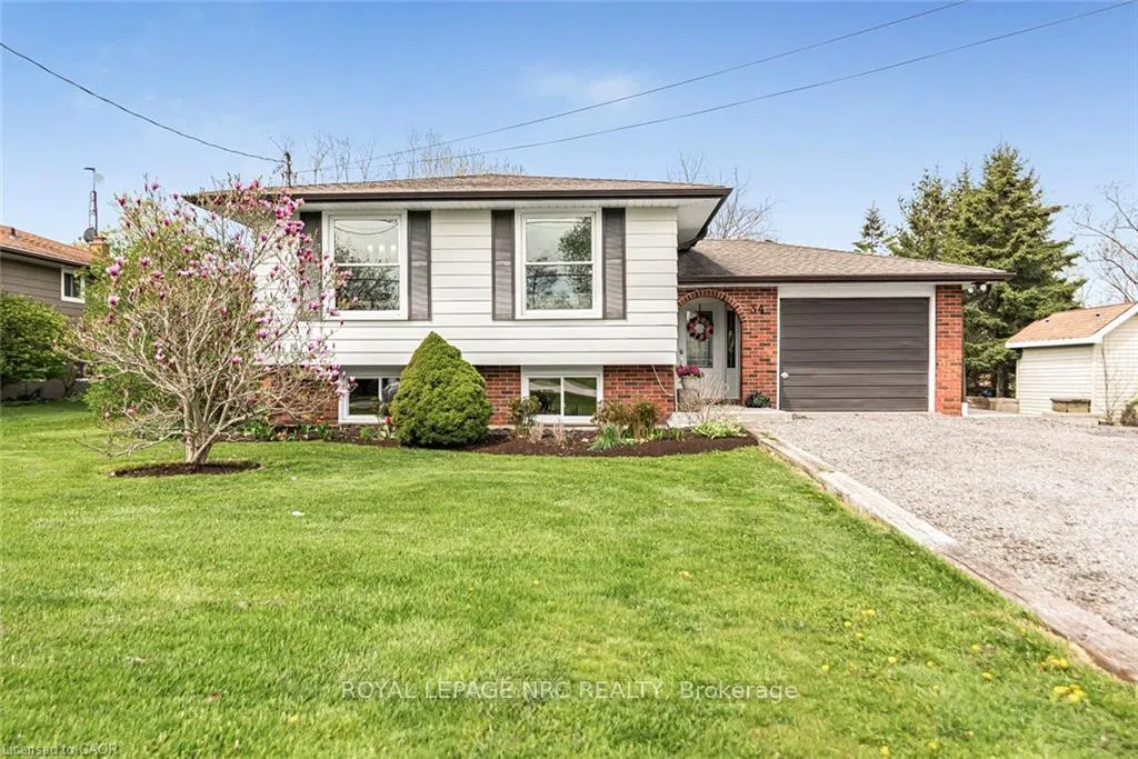 Photo 3 of 34 Oswego Park Road, Haldimand, Dunnville — HOMEH