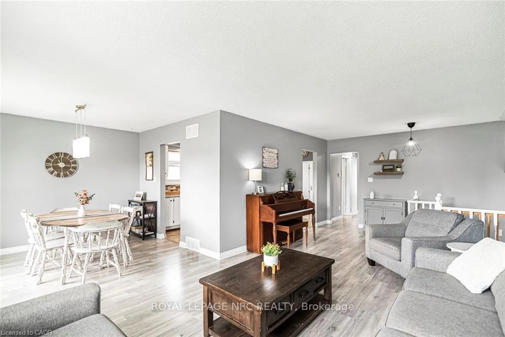 Photo 7 of 34 Oswego Park Road, Haldimand, Dunnville — HOMEH
