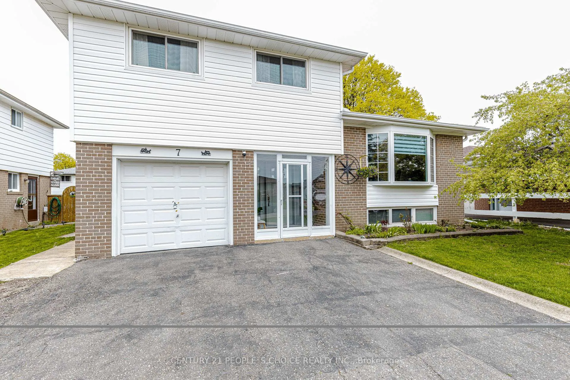 Photo 3 of 7 Pleaseley Road, Brampton, Brampton East — HOMEH