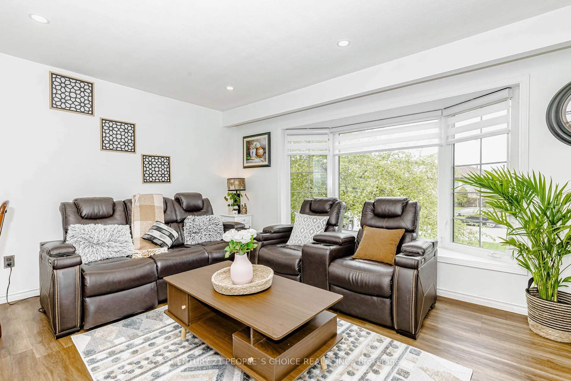 Photo 10 of 7 Pleaseley Road, Brampton, Brampton East — HOMEH