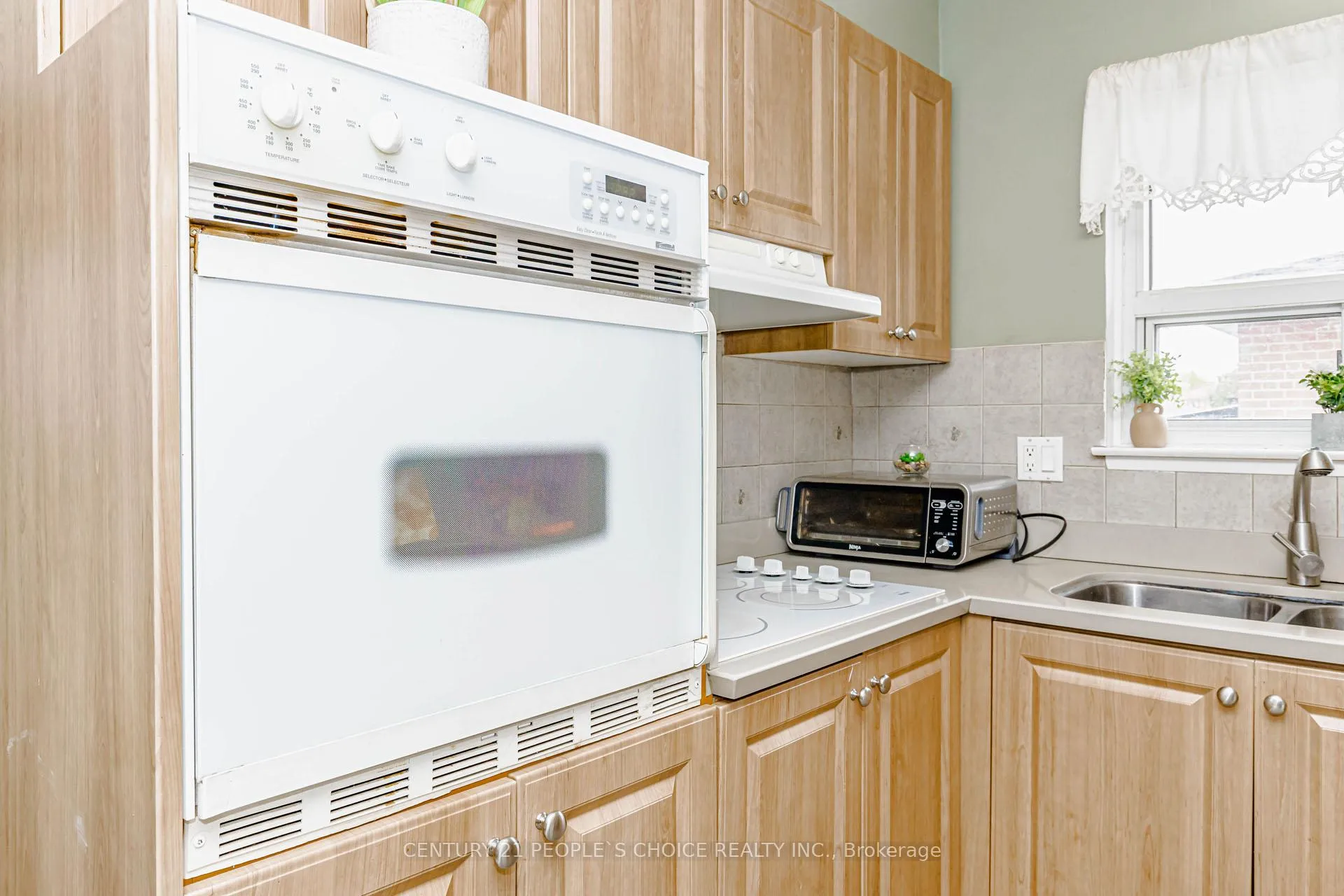 Photo 17 of 7 Pleaseley Road, Brampton, Brampton East — HOMEH