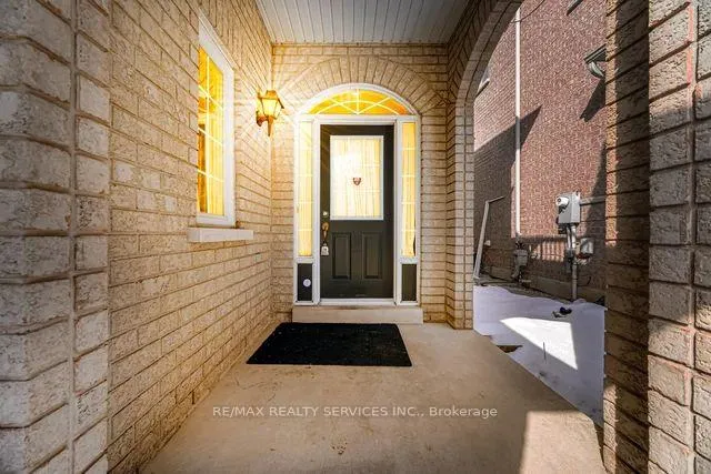 Photo 3 of 4 Rocky Point Crescent, Brampton, Madoc — HOMEH