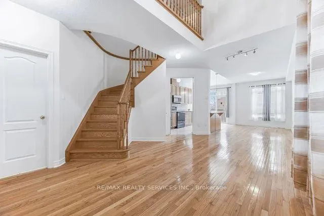 Photo 11 of 4 Rocky Point Crescent, Brampton, Madoc — HOMEH