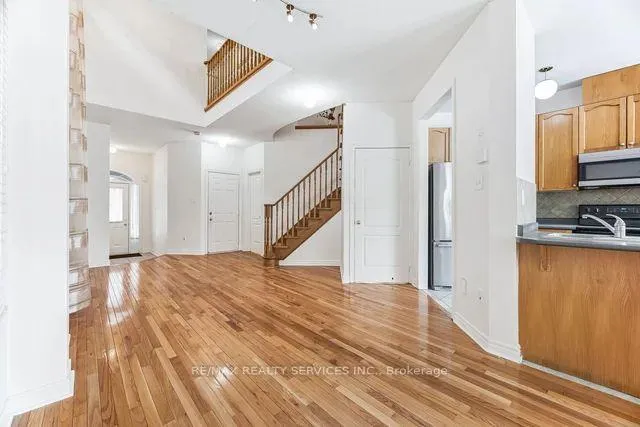 Photo 14 of 4 Rocky Point Crescent, Brampton, Madoc — HOMEH