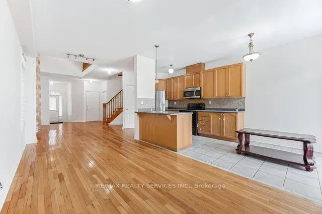 Photo 18 of 4 Rocky Point Crescent, Brampton, Madoc — HOMEH