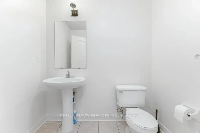 Photo 24 of 4 Rocky Point Crescent, Brampton, Madoc — HOMEH