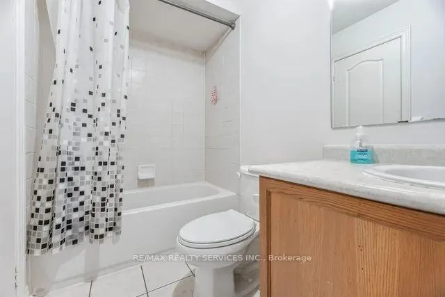Photo 39 of 4 Rocky Point Crescent, Brampton, Madoc — HOMEH